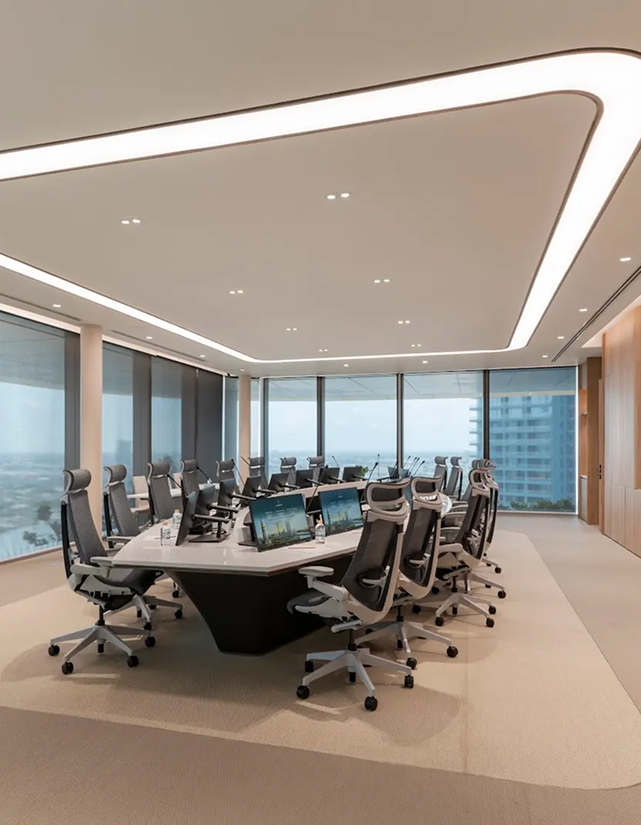39th Floor meeting room.jpg